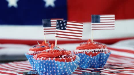 Decorated-cupcakes-with-4th-july-theme