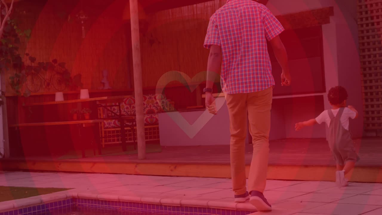 아들과 함께 아프리카계 미국인 아버지 위에 심장 아이콘의 애니메이션