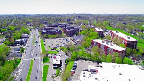 Overview-aerial-of-Yonkers,-with-New-York-skyscrappers-far-away