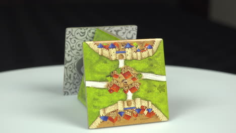 fichas del juego de mesa carcassonne en detalle