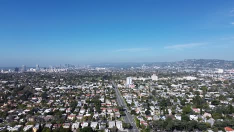 Aerial-view-over-Los-Angeles-neighborhood-Larchmont