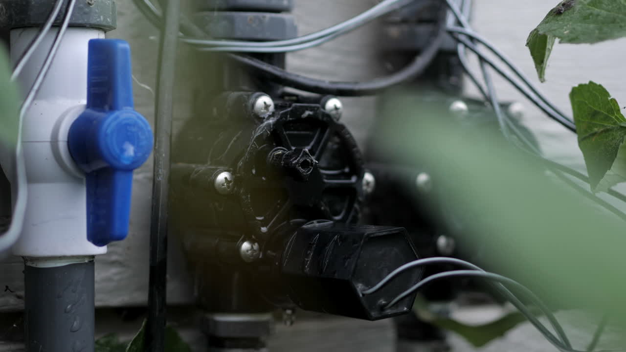 매니폴드의 스프링클러 시스템용 전자 밸브의 개방 솔레노이드