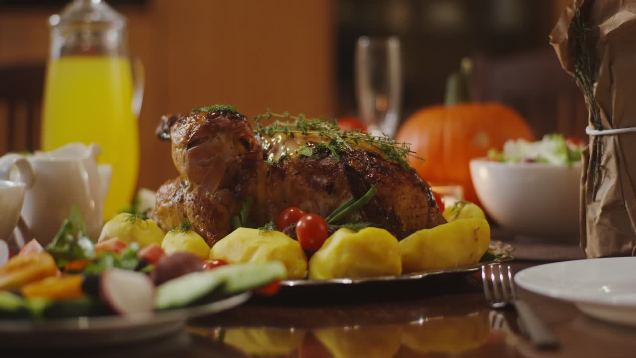 cena de acción de gracias con pollo asado