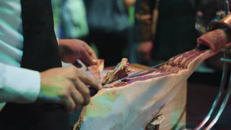 jamón serrano en rodajas alimentado con bellotas para fiestas privadas