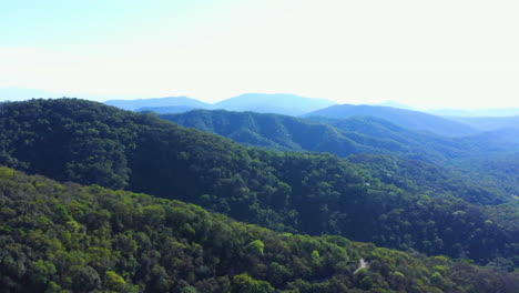 Antenne---Tafí-Del-Valle,-Calchaquíes-Tal,-Tucuman,-Argentinien,-Umgekehrt