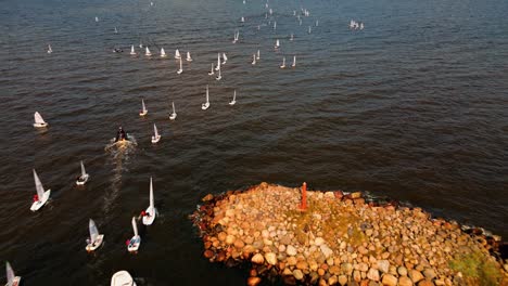 Competición-De-Vela-Para-Jóvenes-En-Kuiviz