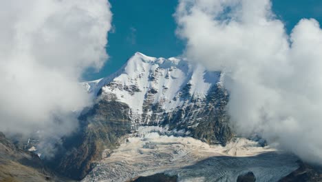 Static-shot-of-the-beauty-of-a-snow-covered-mountain-peak-in-Lauterbrunnen,-Switzerland