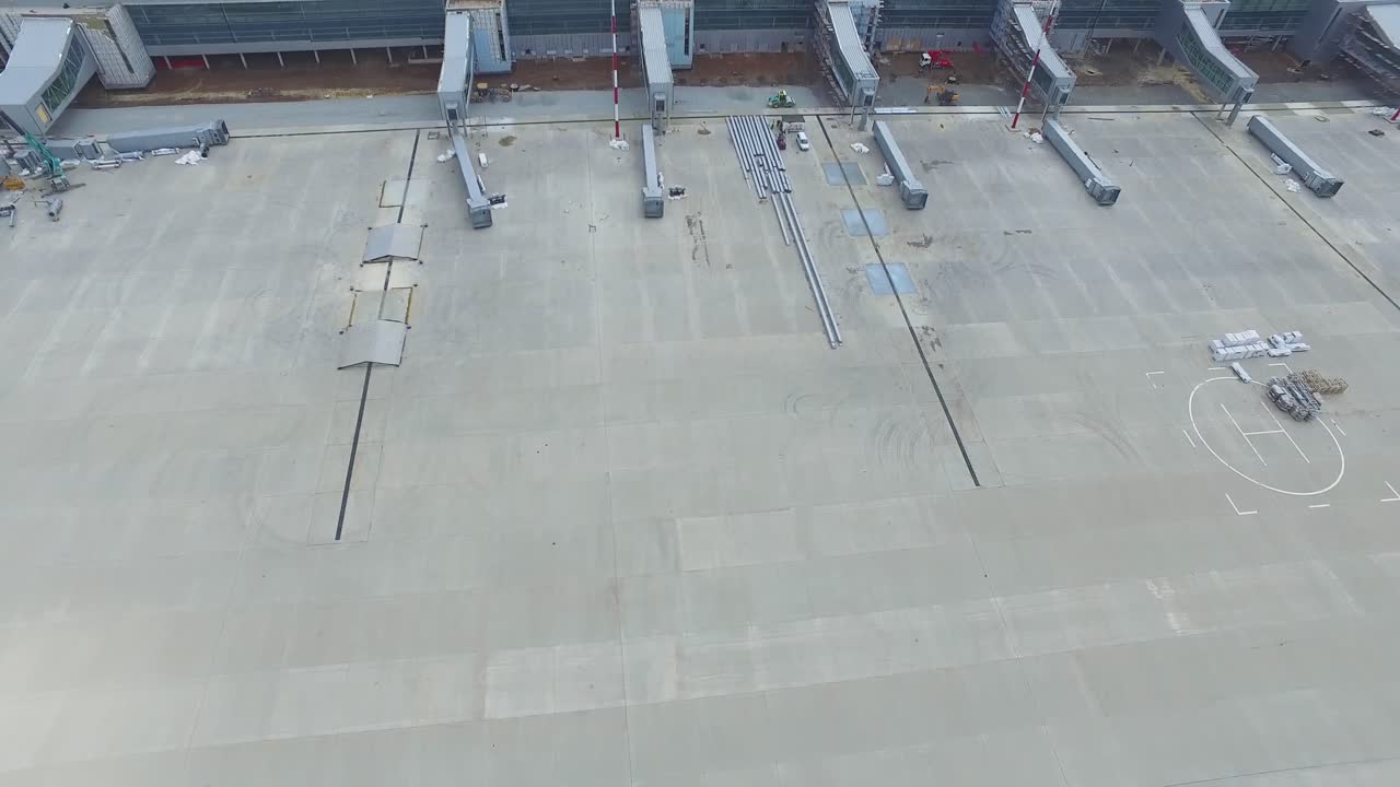 vista aérea del sitio de construcción de la terminal del aeropuerto