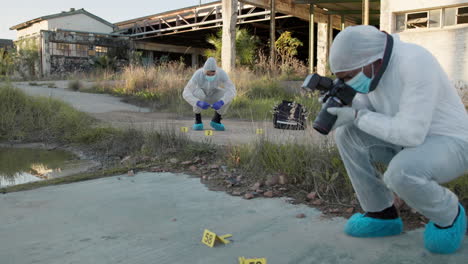 forensic investigation at crime scene