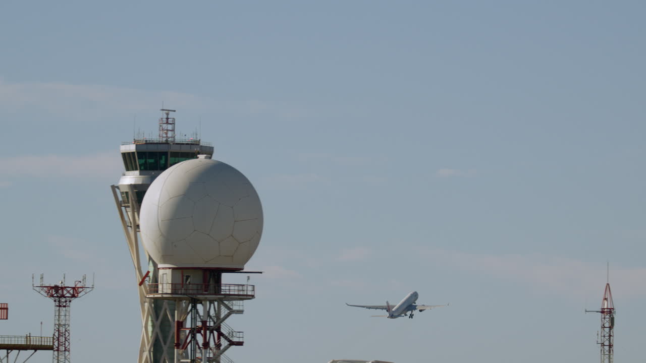 비행기가 이륙하고 있습니다.