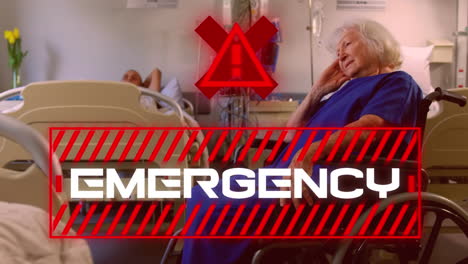 palabra de emergencia escrita en marco rojo sobre una paciente de edad avanzada sentada.