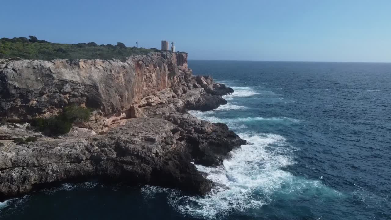 Klippen und Leuchtturm bei Cala Figuera, Mallorca, Spanien.