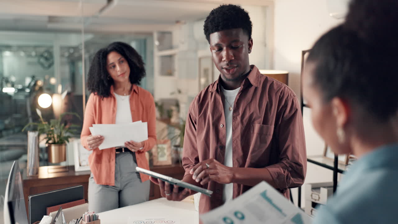 Business team collaborating in the office