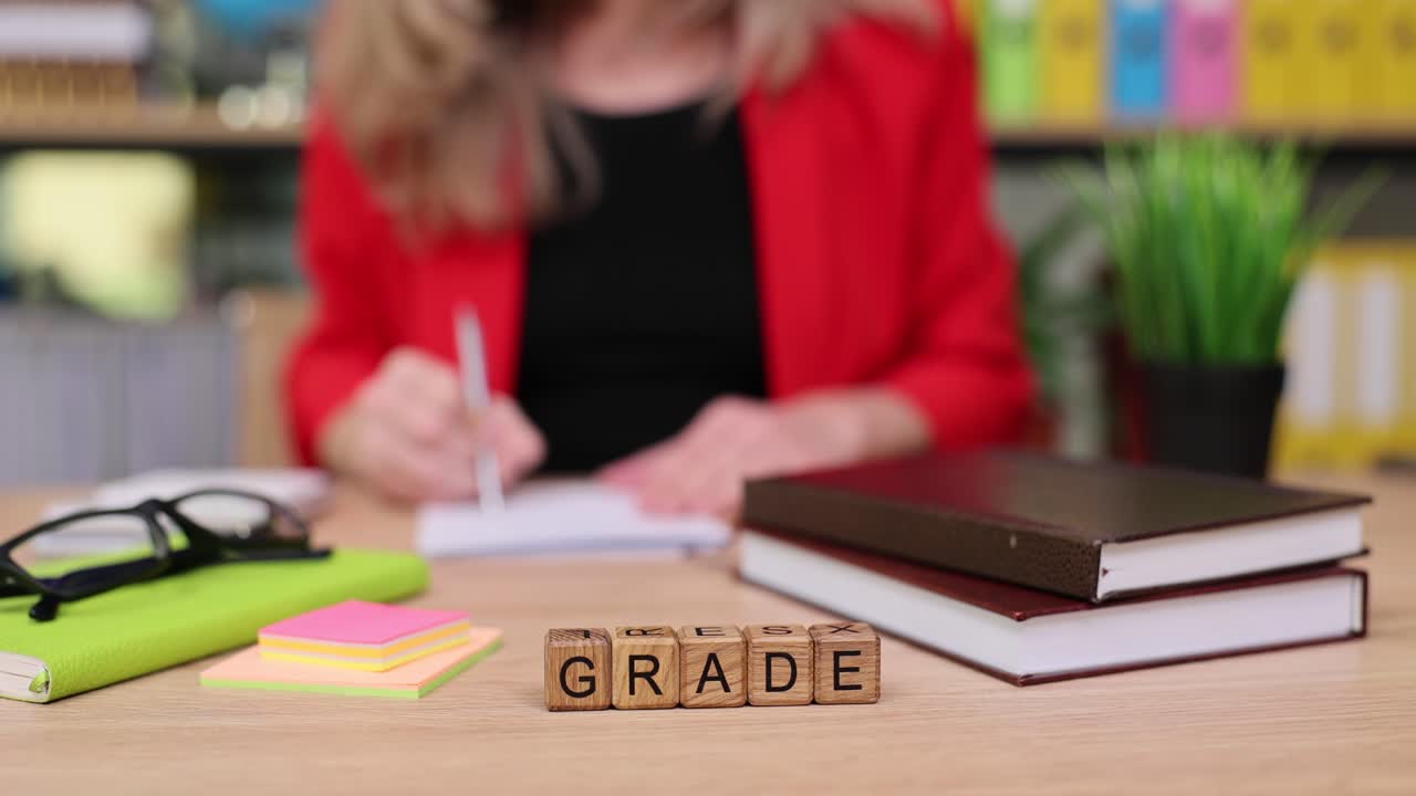 Studiare e valutare con libri e quaderni
