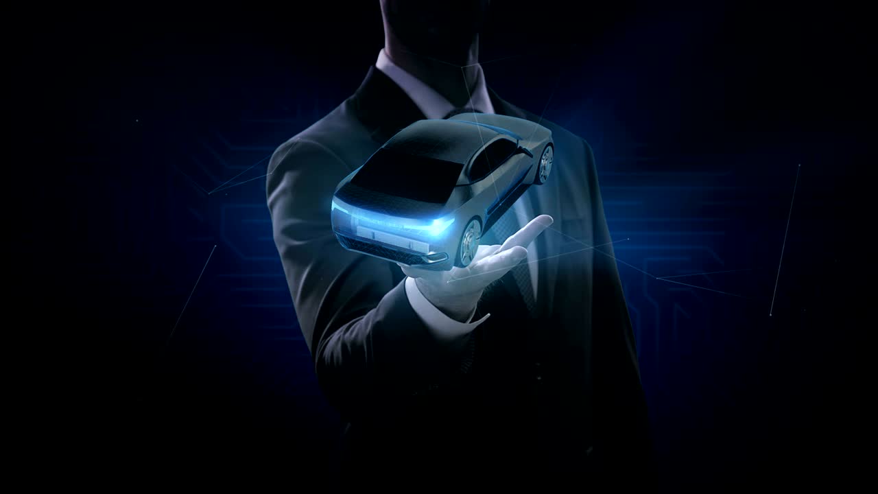 el hombre de negocios abre la palma, rotación electrónica, híbrido, batería de iones de litio eco coche. escaneo dentro de la vista, coche del futuro ecológico. película 4k.