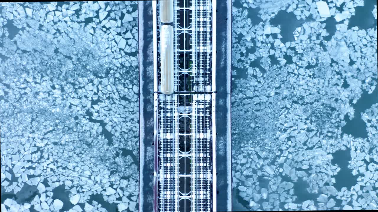 Aerial footage of Frozen Chicago River during 2019 Polar Vortex