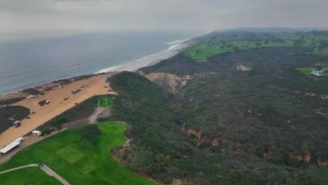 golf course overlooking pacific ocean in southern california coast, at torrey pines natural reserve in san diego