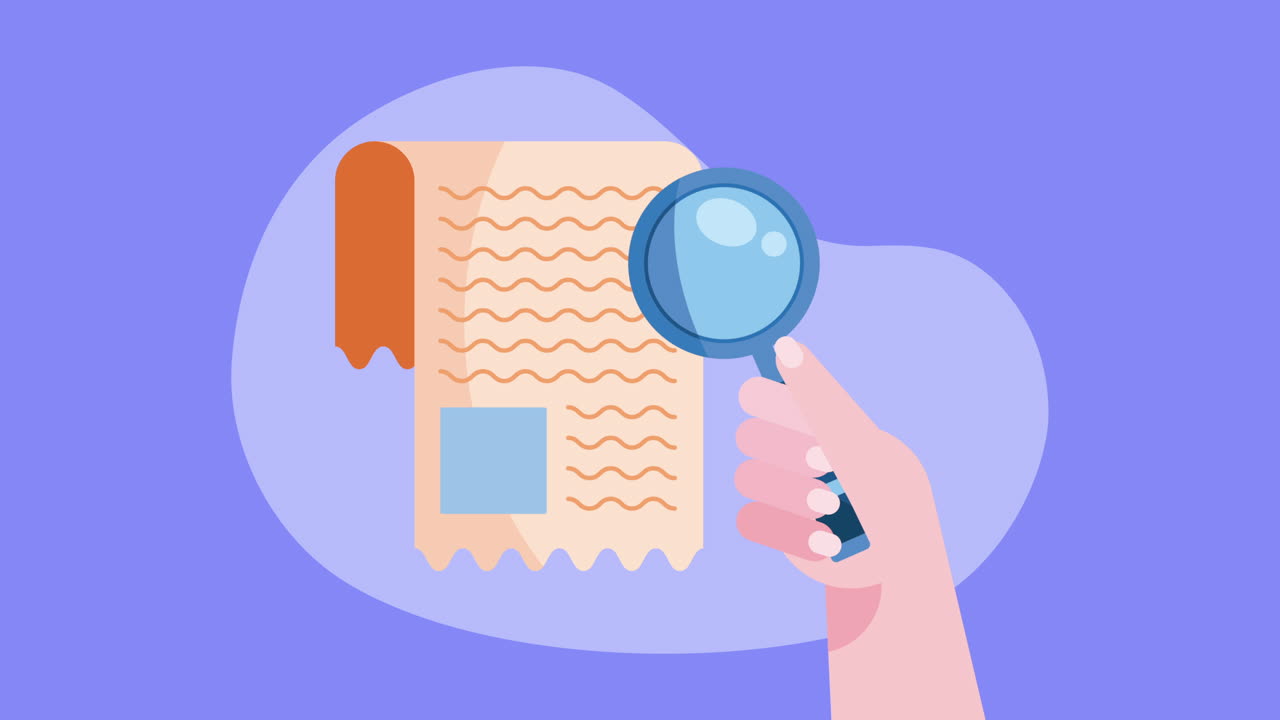 mano examinando un pergamino antiguo con lupa