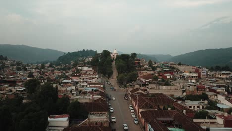 Flying-Towards-The-Guadalupe-Church-Atop-Hill-In-San-Cristobal-de-las-Casas-In-Chiapas,-Mexico