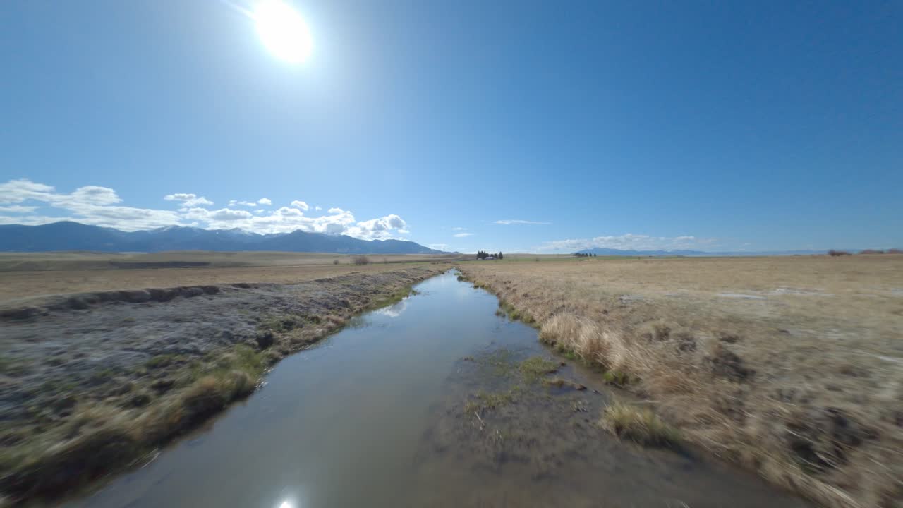 hermoso paisaje natural y campo en montana verano, américa