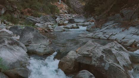 Clavey-River-Flowing-Through-Boulders-Near-Natural-Swimming-Basin-In-Tuolumne-County,-California