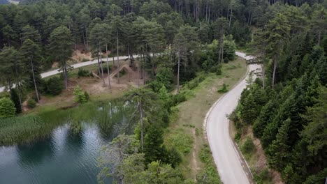 Lake-Doxa-in-Corinthia,-Greece