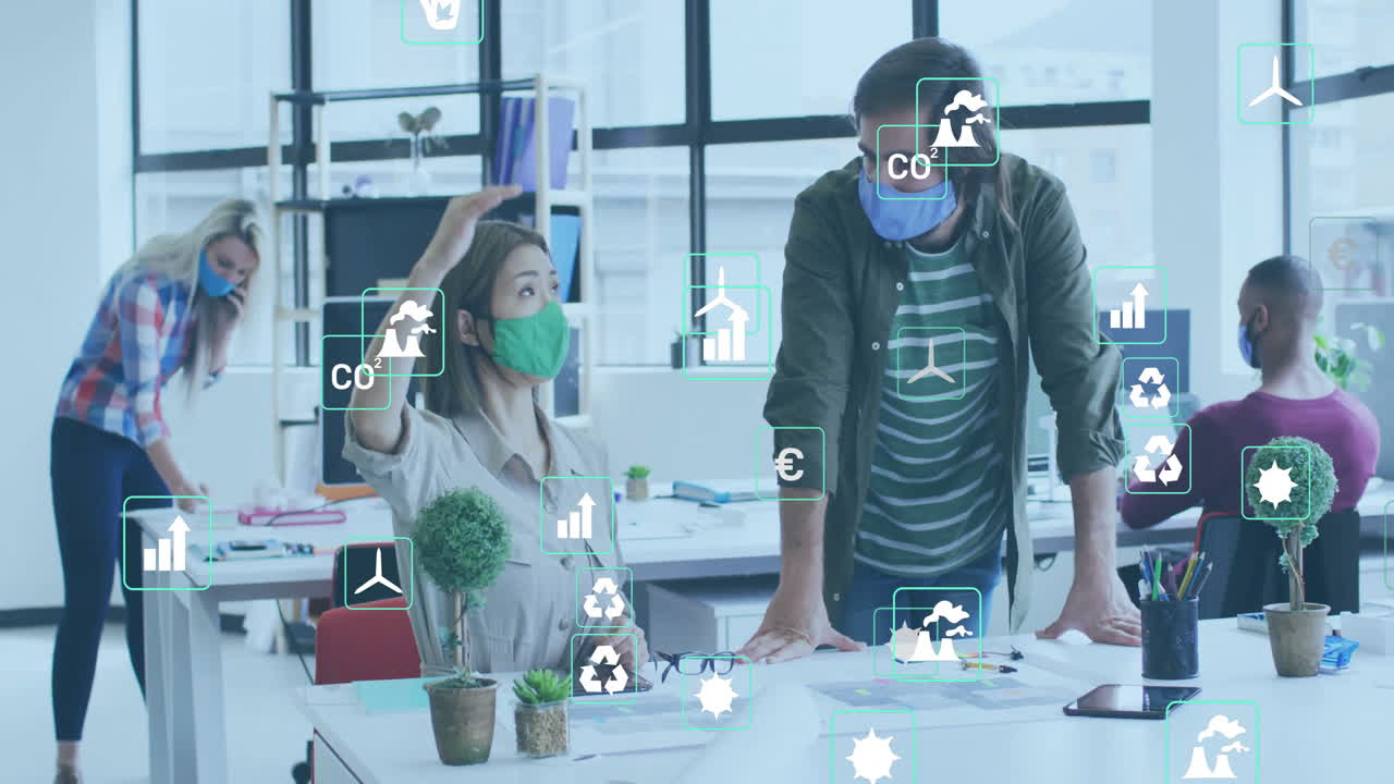 animación de iconos ecológicos sobre diversas personas de negocios que usan máscaras faciales en la oficina