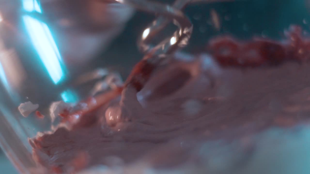 mezclar ingredientes en cámara lenta