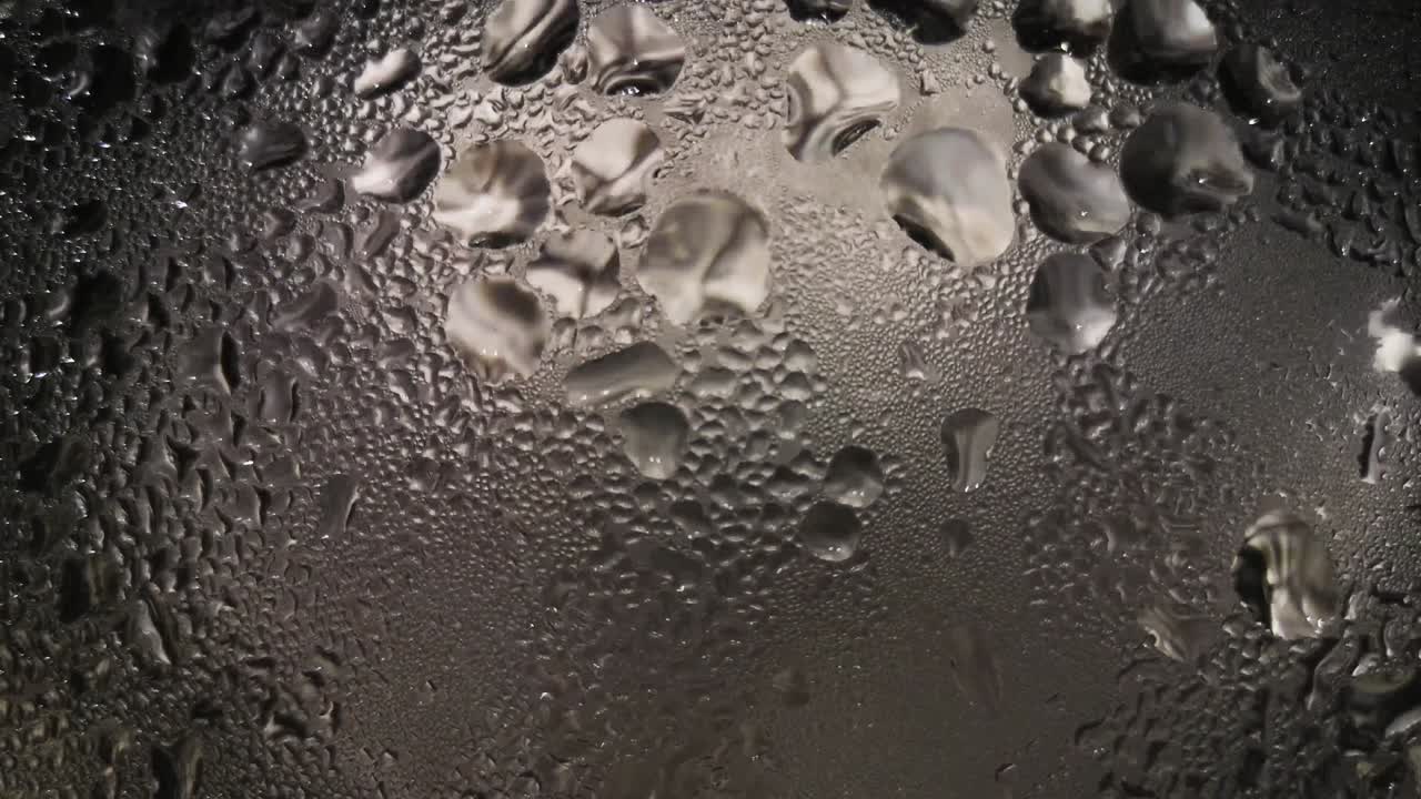 뜨거운 증기의 응축