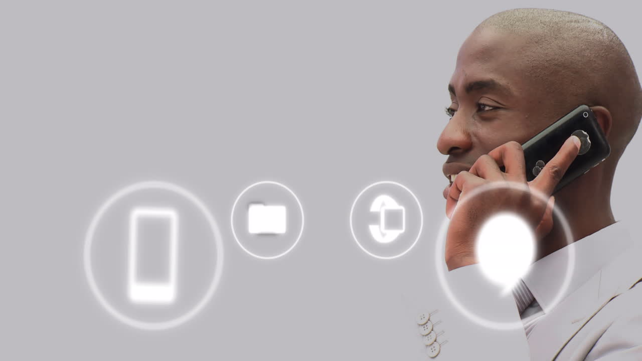 animación de iconos y procesamiento de datos sobre empresario afroamericano en la oficina