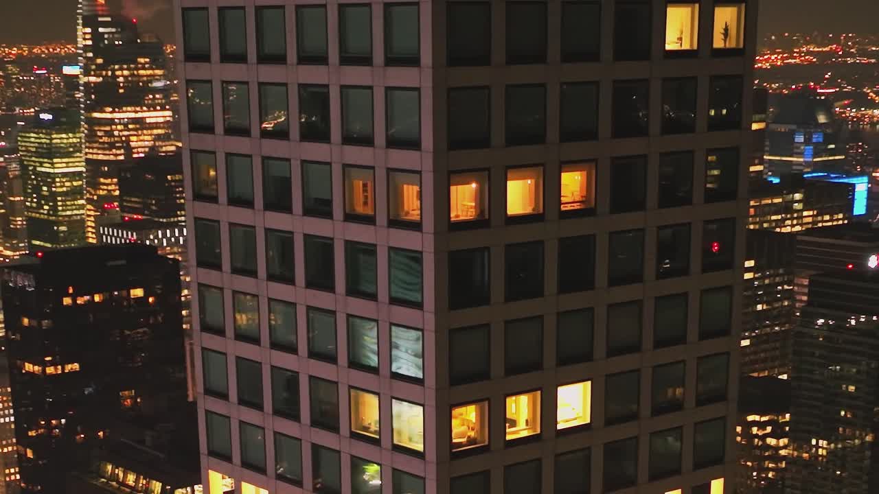 Amplo Panorama Noturno dos Arranha-céus de Midtown Manhattan