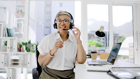 Callcenter,-Frau-Und-Gespräch-Für-Den-Kunden