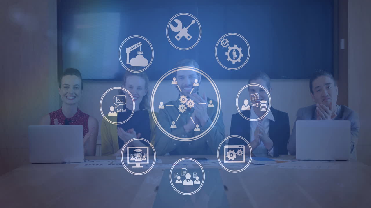 animación de iconos de los medios sobre diversos colegas que aplauden con las manos