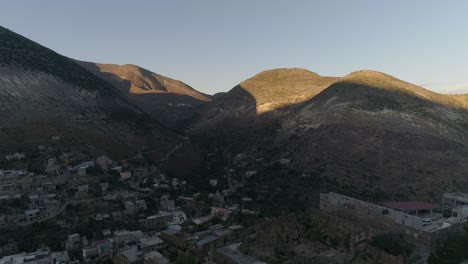 Luftdrohnenaufnahme-Von-Real-De-Catorce-Am-Morgen,-San-Luis-Potosi,-Mexiko