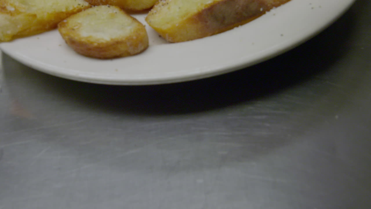 Crispy Garlic Bread Bruschetta