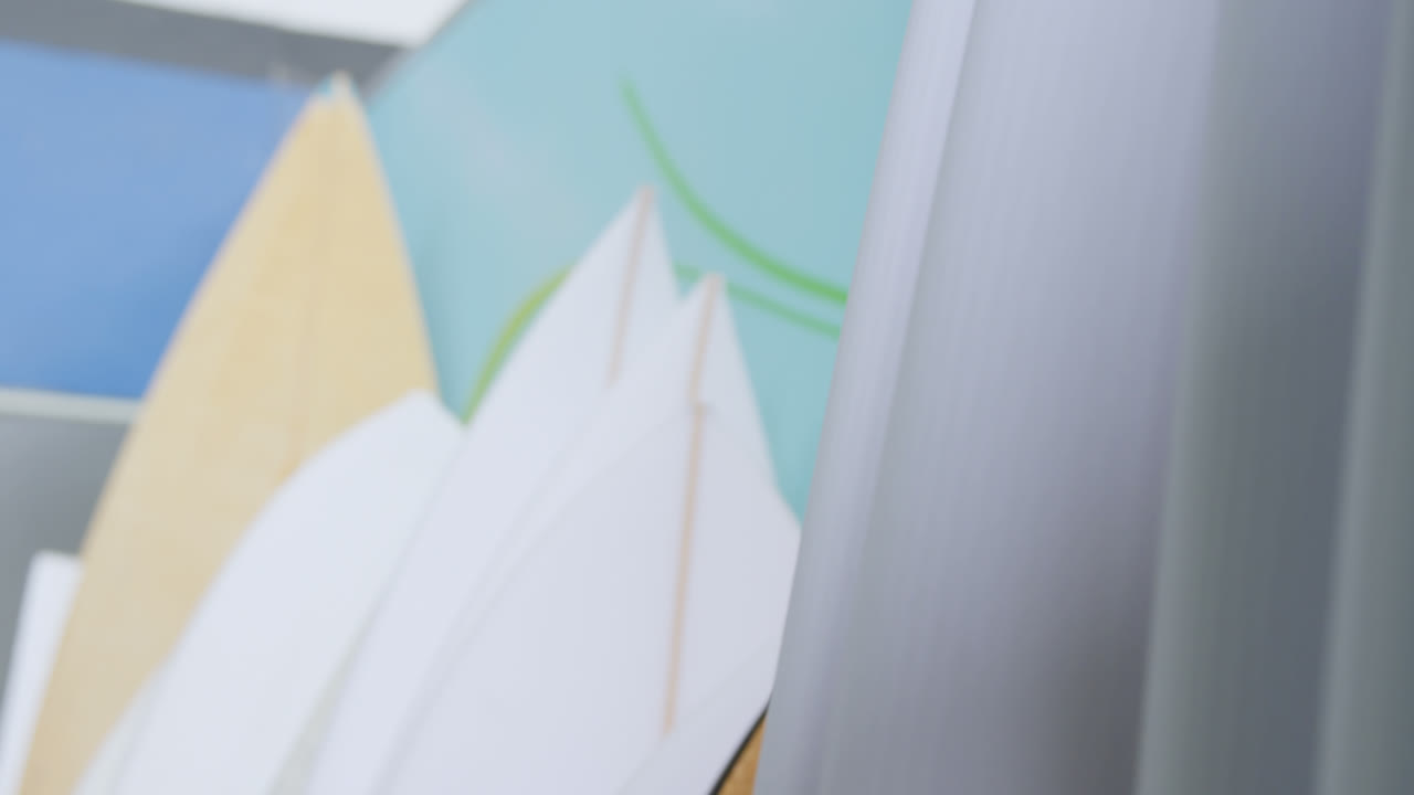 tablas de surf en el taller 4k