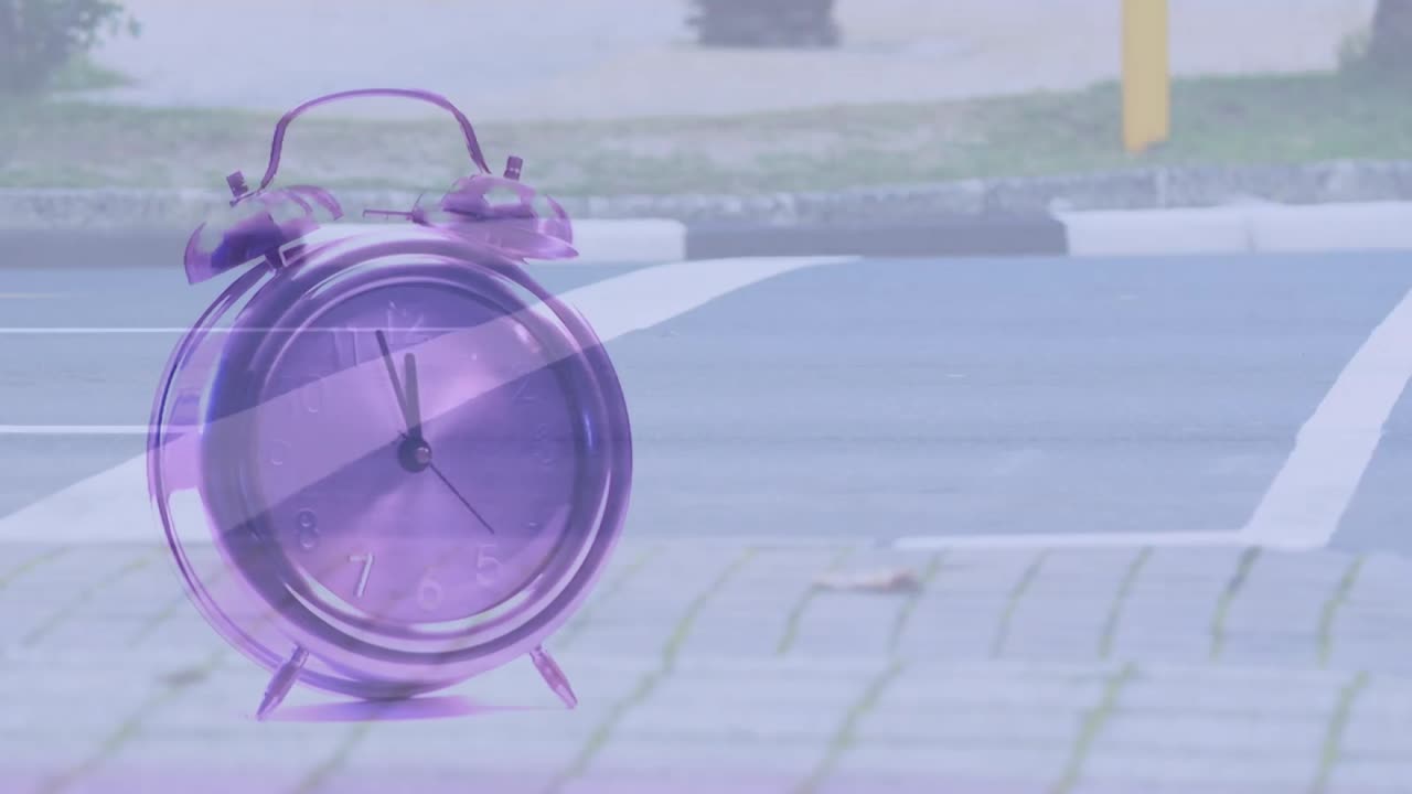 도로 위 에 움직이는 시계 의 애니메이션