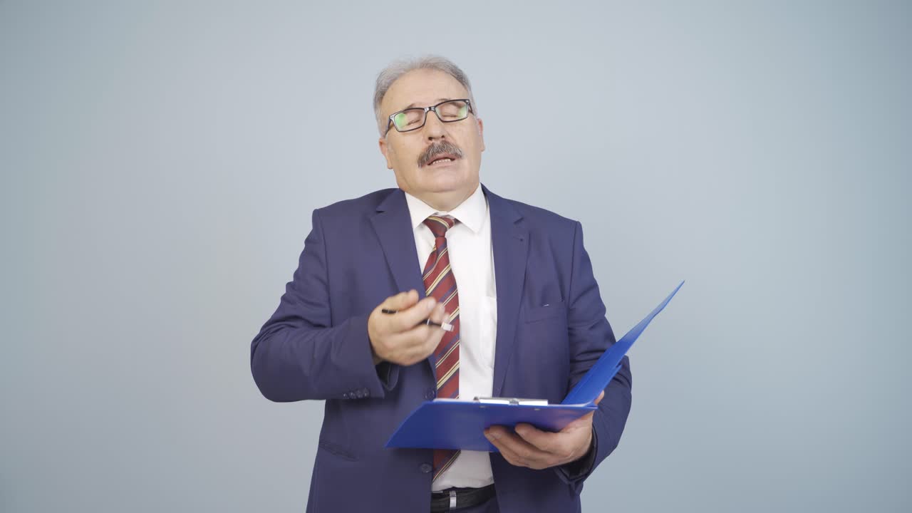 el hombre de negocios que bostezaba.