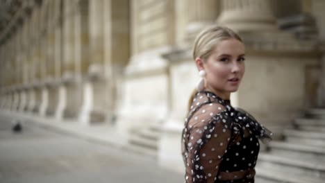 stylish woman in parisian street style