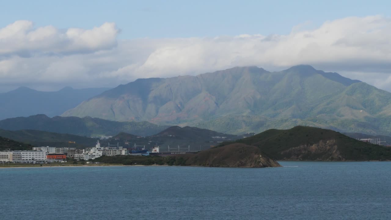 нумеа, столица и крупнейший город французской специальной коллективии новой каледонии