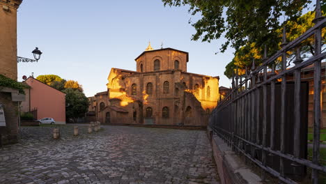 lapso de tiempo de la iglesia de san vital, uno de los ejemplos más importantes del arte bizantino cristiano temprano en europa, construido en 547, ravenna, emilia-romagna, italia