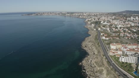 Siguiendo-La-Ruta-Sobre-El-Mar-En-Lisboa