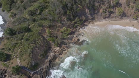 vista aérea de la playa half tide en evans head en nueva gales del sur, australia