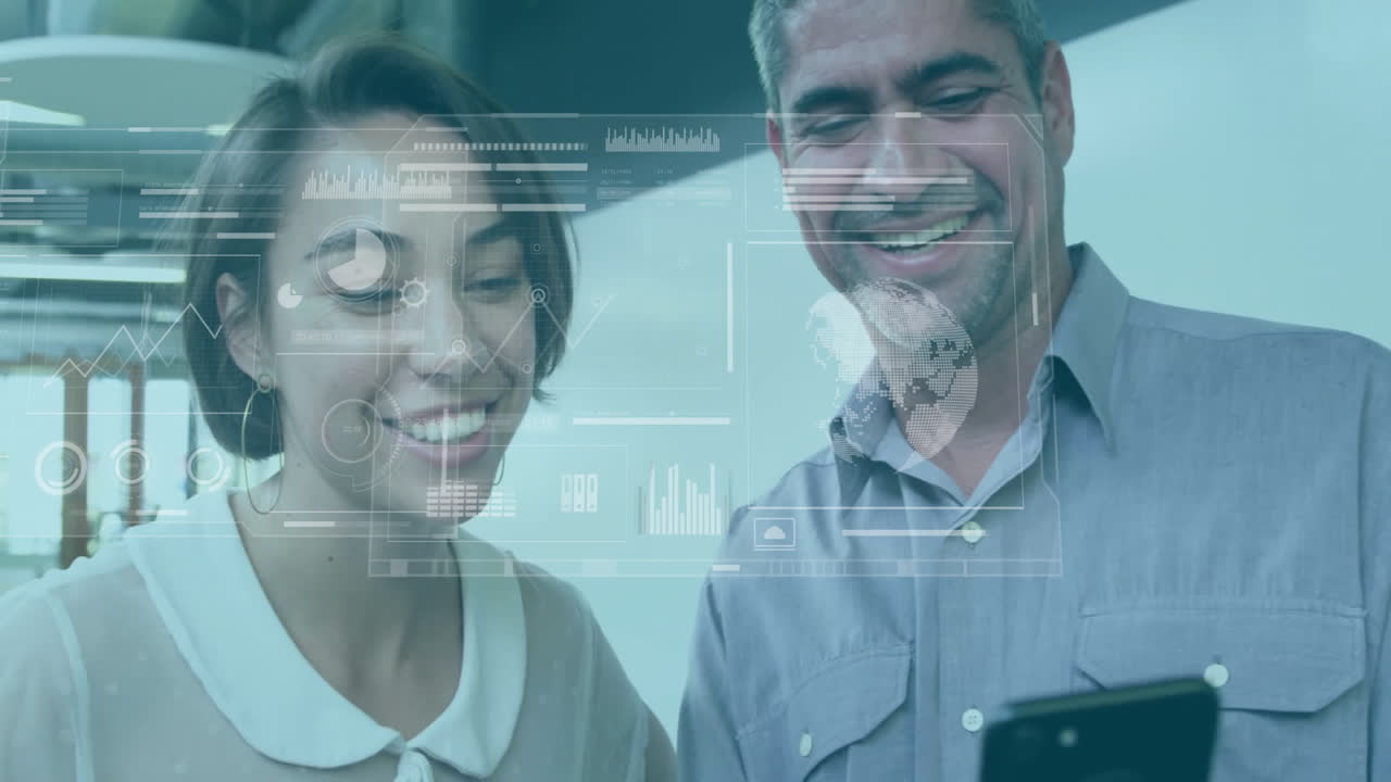 animación del procesamiento de datos financieros sobre diversas personas de negocios en la oficina