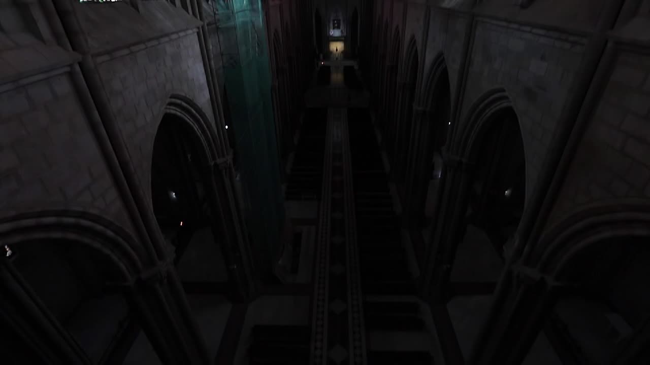 키토, 에콰도르에서 국민 투표의 대성당 내부 보기