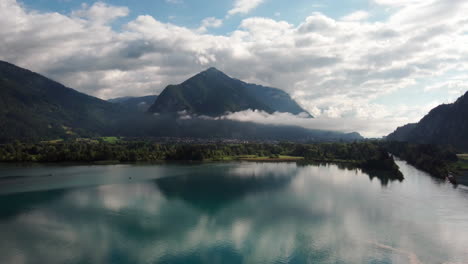 Atemberaubende-Schweizer-Alpenlandschaft