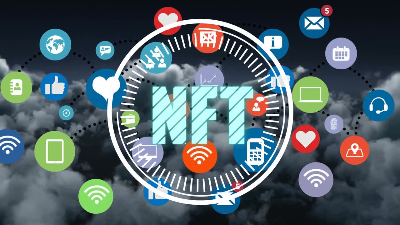 animación de iconos tecnológicos y nft en el círculo de procesamiento sobre nubes