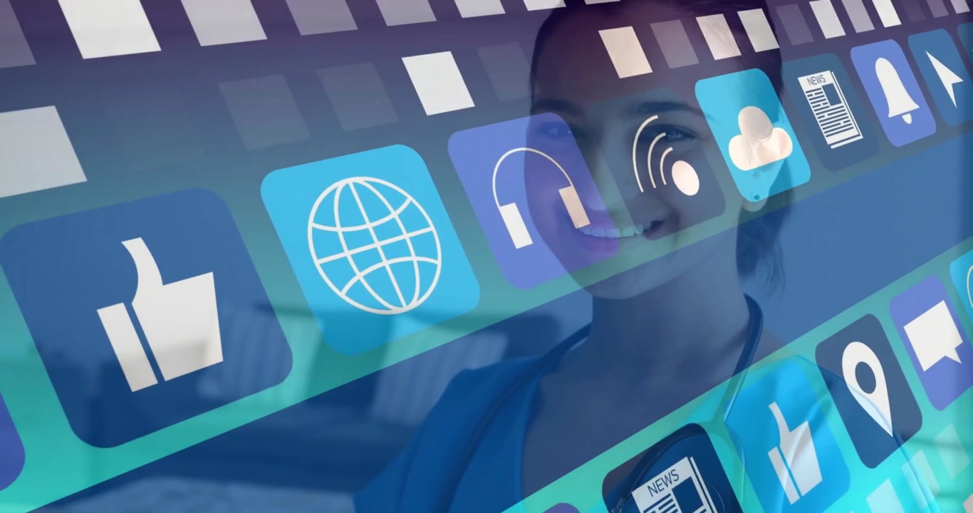 Professionista medico sorridente con sovrapposizione di icone di app digitali animate