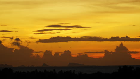 Espectacular-Video-Timelapse-Del-Atardecer-En-Koh-Tao,-Tailandia