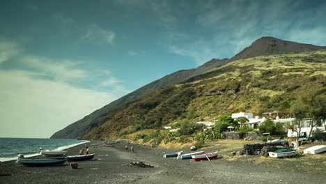 Stromboli-Beach-01